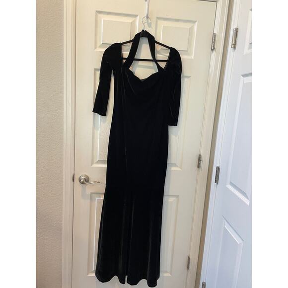 Unique Vintage Black Velvet Off the Shoulder Fit and Flare Maxi Sz 10 #5 - Picture 1 of 6